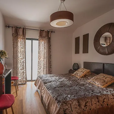 Beachfront Penthouse With Panoramic Ocean-view Terrace Vip Baia * Machico