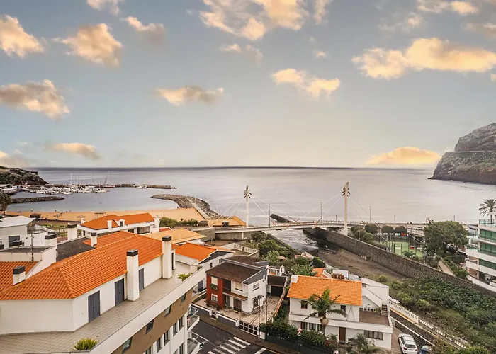 Beachfront Penthouse With Panoramic Ocean-view Terrace Vip Baia Appartamento Machico (Madeira)