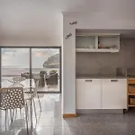Beachfront Penthouse With Panoramic Ocean-view Terrace Vip Baia Machico (Madeira)