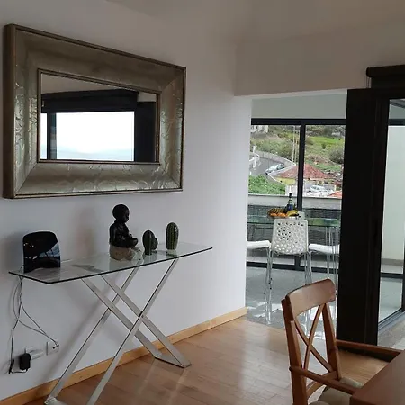 Beachfront Penthouse With Panoramic Ocean-View Terrace Vip Baia Machico (Madeira)