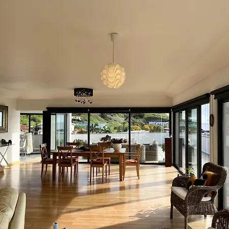 Beachfront Penthouse With Panoramic Ocean-View Terrace Vip Baia * Machico (Madeira)