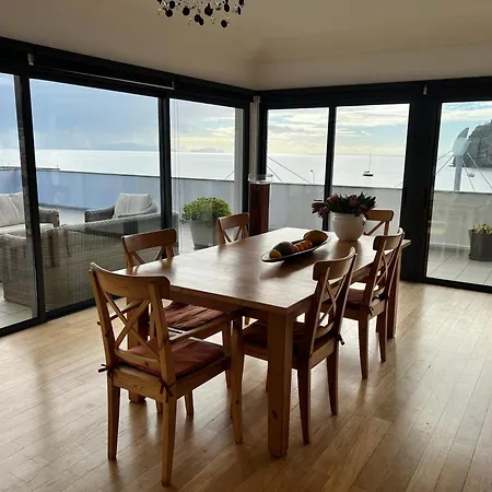 Beachfront Penthouse With Panoramic Ocean-View Terrace Vip Baia