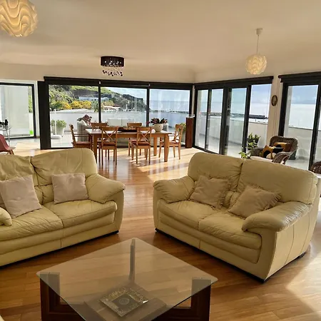 Beachfront Penthouse With Panoramic Ocean-View Terrace Vip Baia Apartment *