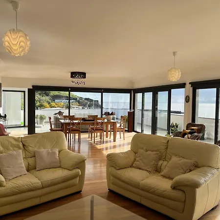 Beachfront Penthouse With Panoramic Ocean-View Terrace Vip Baia Machico (Madeira)
