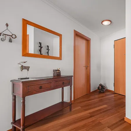 Beachfront Penthouse With Panoramic Ocean-view Terrace Vip Baia Appartement *