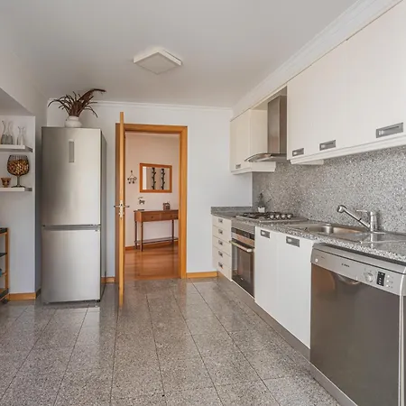 Beachfront Penthouse With Panoramic Ocean-view Terrace Vip Baia Appartement *