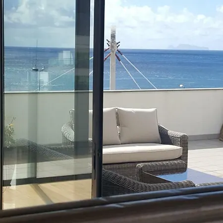 Apartment Beachfront Penthouse With Panoramic Ocean-View Terrace Vip Baia