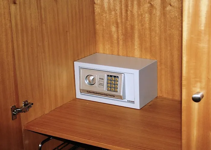 Beachfront Penthouse With Panoramic Ocean-view Terrace Vip Baia